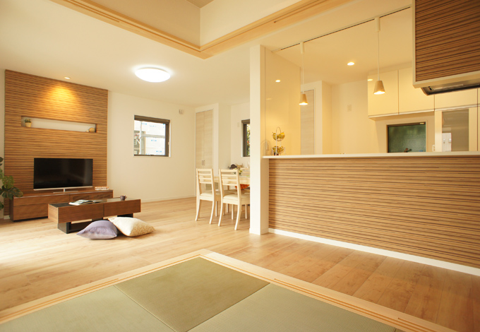 小野田産業～designers house project～【1000万円台、デザイン住宅、間取り】和室と隣り合わせのLDKは襖を全開にすると開放的な大空間に