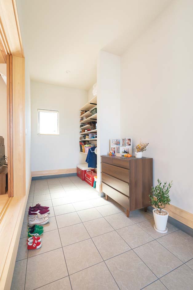 福工房【子育て、自然素材、間取り】土間は同社の代名詞。用途も多彩