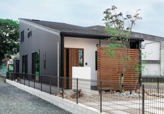 理想の住まいを若夫婦が実現！ オール無垢 1.5 階建ての家