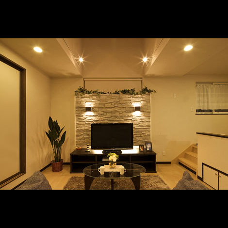 壁面のデザインが印象的なテレビステーション