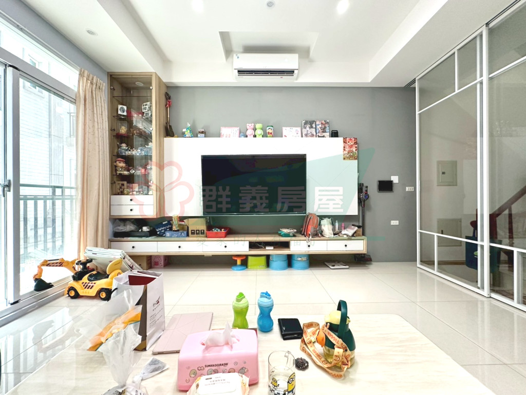 獨家⭐ 南科輕屋齡五套房電梯別墅
