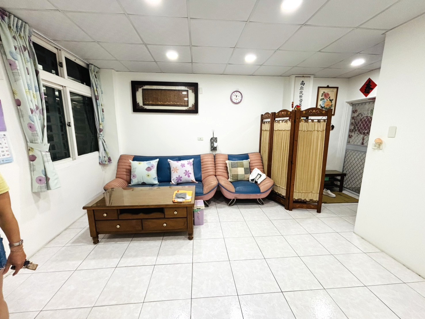 歸仁近高鐵漂亮車庫透天贈家俱