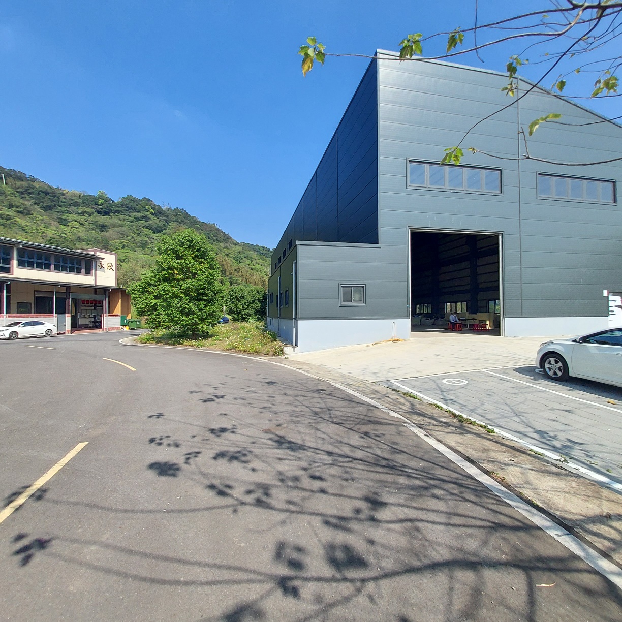 大溪交流道挑高11米鋼構廠房