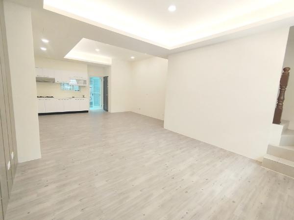 竹北台元蘋果學苑黃金住店+平車