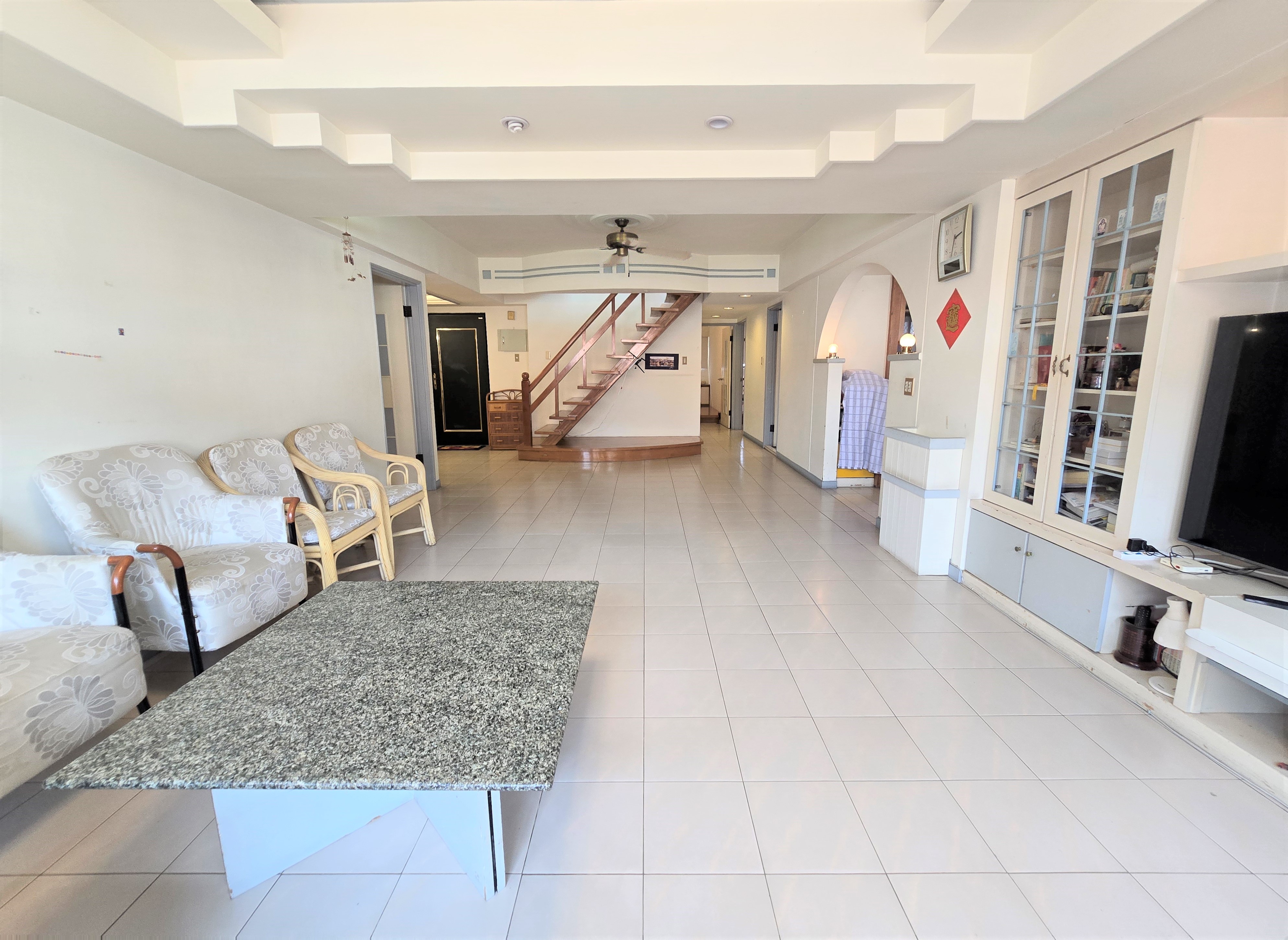 教育大學雙子星4房平車