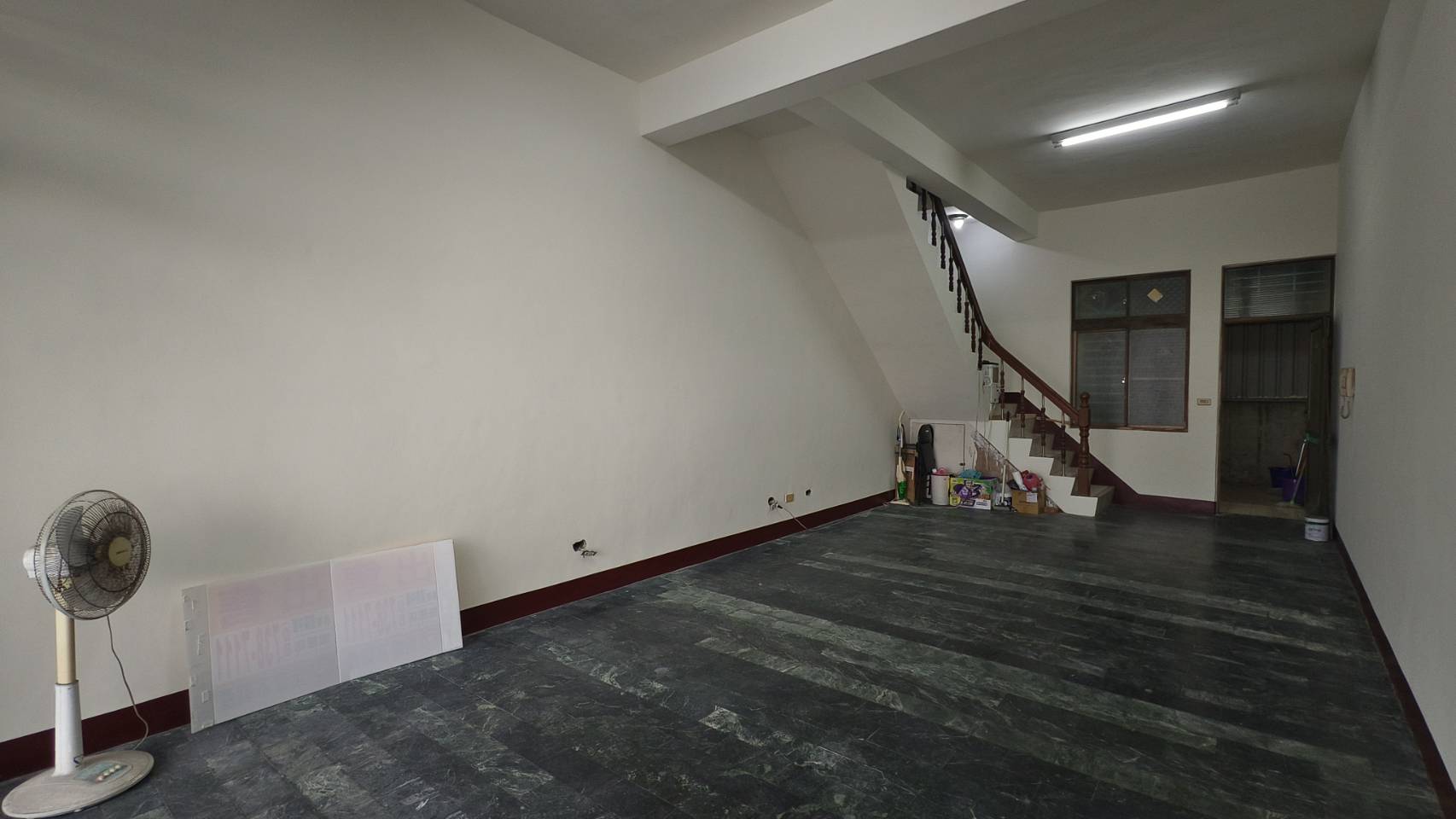 屏東萬丹~4米面寬~4樓店住|臨路20米|