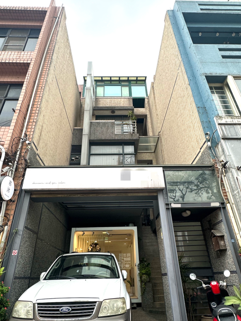 中壢正環北路透天店面，機捷A21站旁