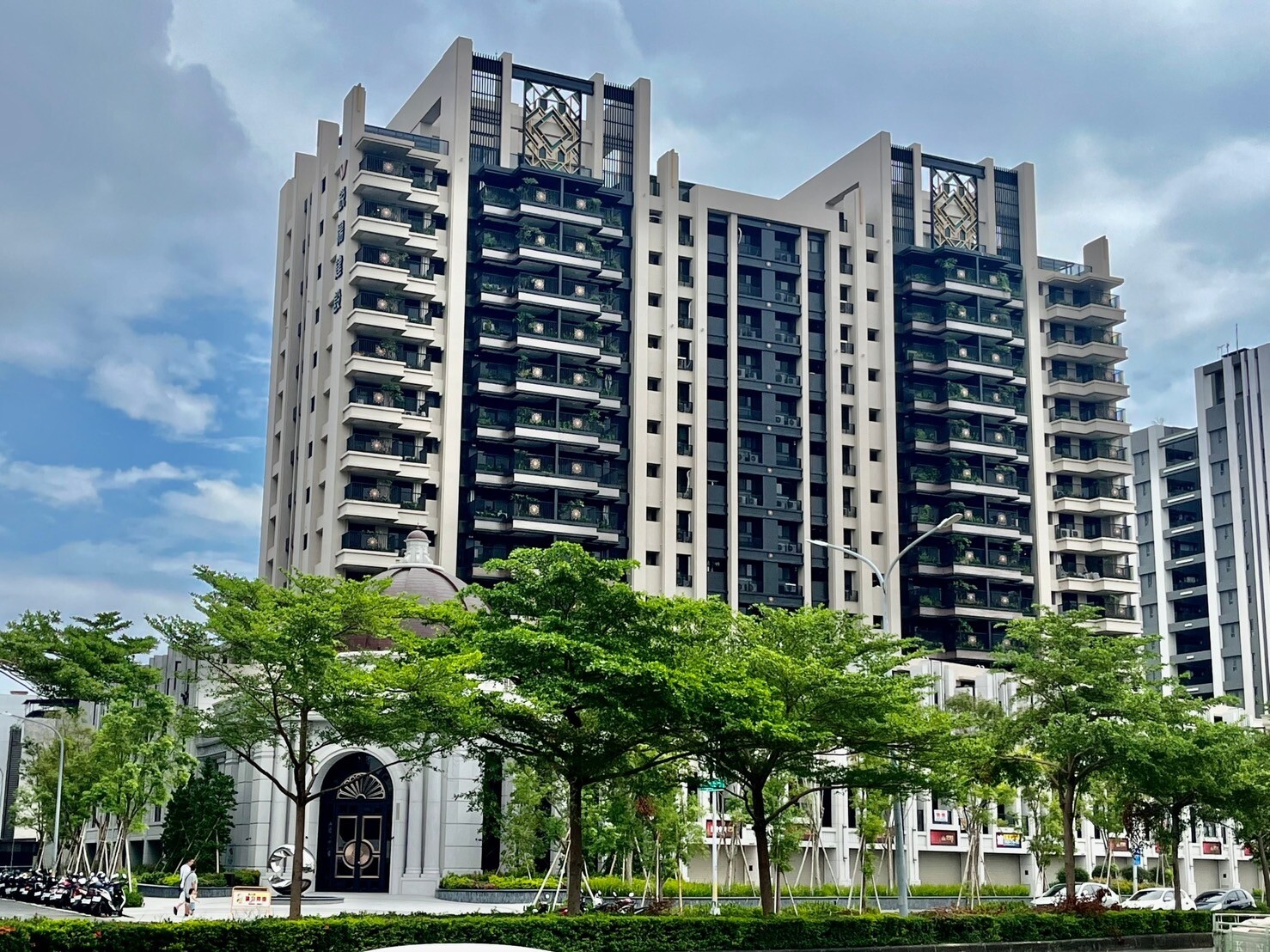 鳳山/銳揚巴洛克/高樓層景觀美2房+平車