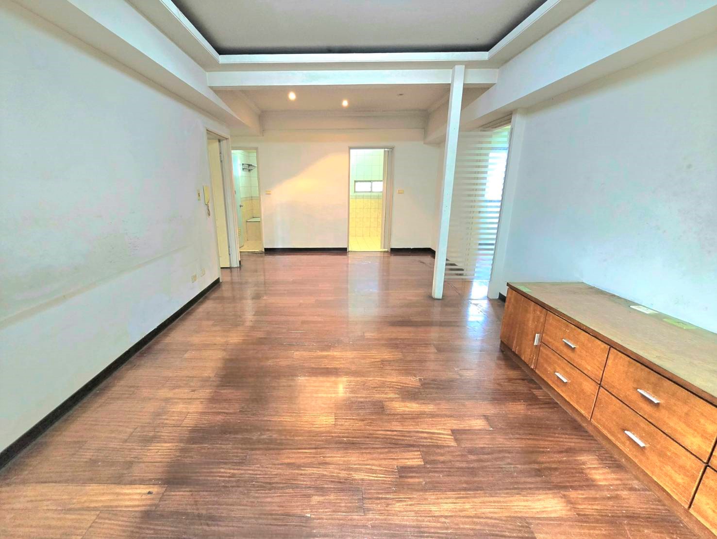 太子臻品三房車位