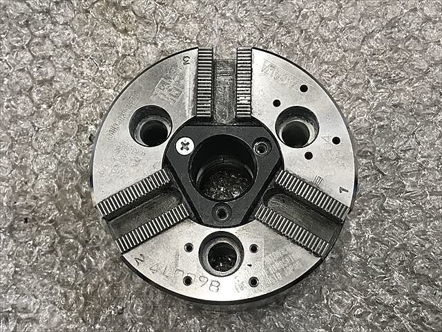 北川 B-204 Lathe Chuck Image 1
