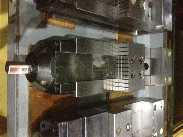 安田工業 YPV-125 バイス の画像 1枚目