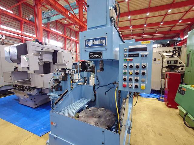 富士ホーニング工業 ND-225S Honing Machine Image 2