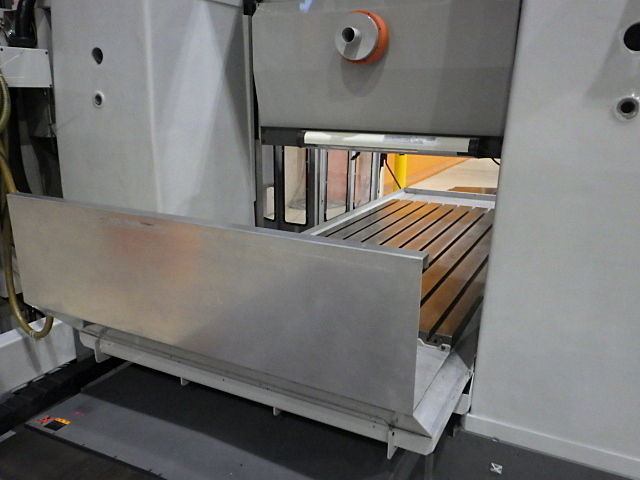 YAMASAKI GIKEN YZ-1121 NC Vertical Milling Machine Image 8