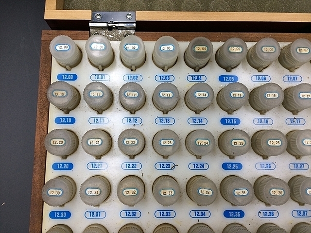 新潟精機 AA-12A Pin Image 2