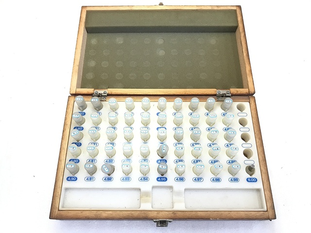 新潟精機 AA-4B Pin Image 1