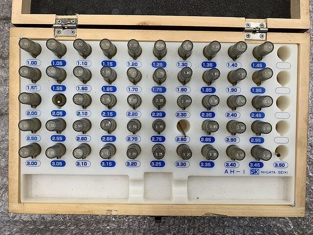 新潟精機 AH-1 Pin Image 1