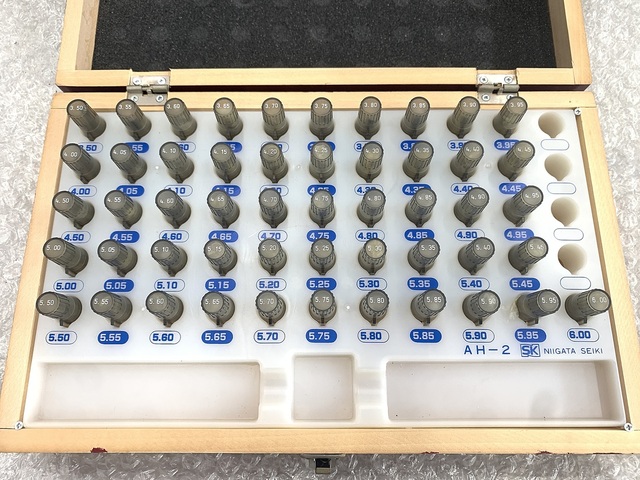 新潟精機 AH-2 Pin Image 1