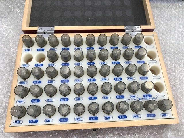 新潟精機 AH-4 Pin Image 1