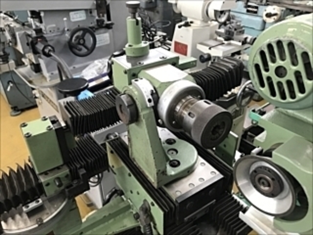 日本精密 EG-250 Tool Grinder Image 4