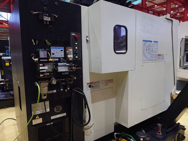 MAZAK VCN-410A Vertical Machining Center Image 5