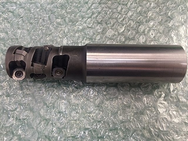 HITACHI RED-30 End Mill Image 2