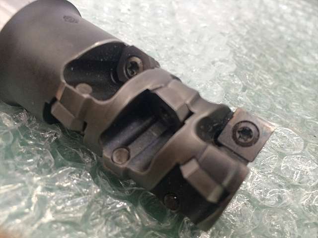HITACHI RED-30 End Mill Image 6