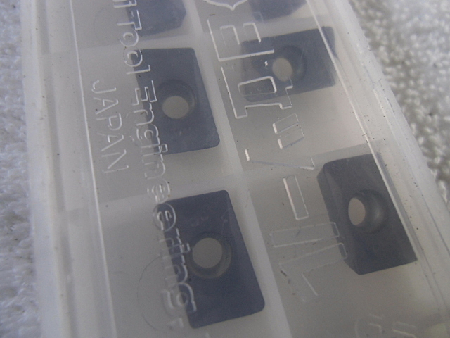 HITACHI TOOL APMT12T308R Insert Chip Image 3