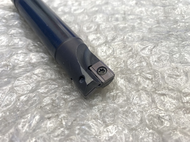 HITACHI TOOL UEX20R End Mill Image 2
