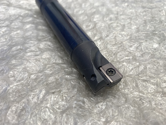 HITACHI TOOL UEX20R End Mill Image 3