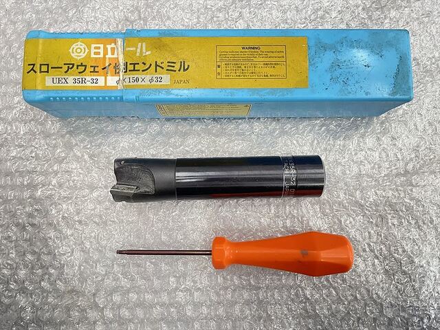 HITACHI TOOL UEX35R-32 End Mill Image 1