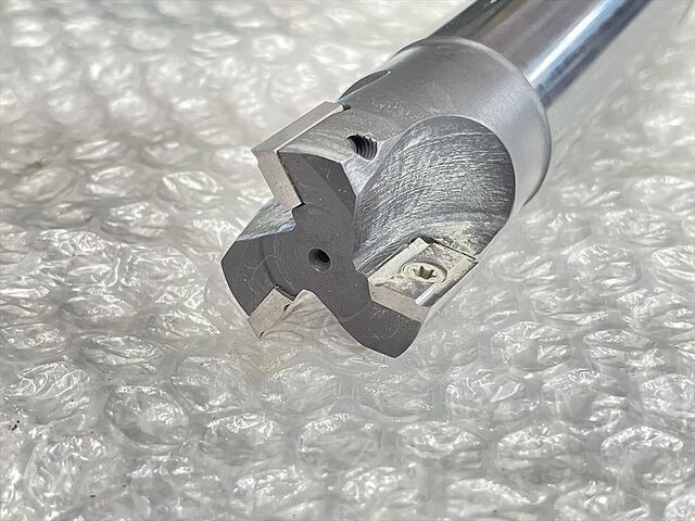 HITACHI TOOL UEX35R-32 End Mill Image 2