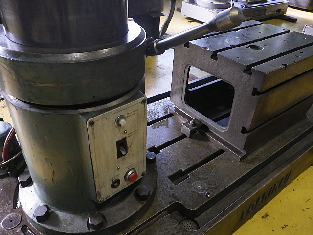 TOA TRD-1000F Radial Drilling Machine Image 5