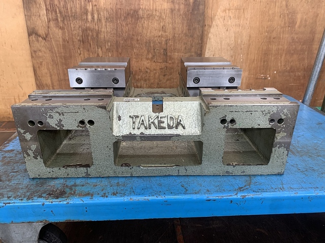 TAKEDA MACHINE TOOLS  Vice Image 9