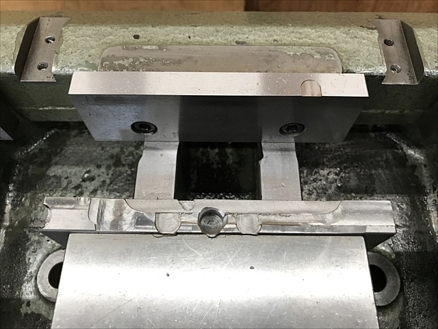 TAKEDA MACHINE TOOLS  Vice Image 4
