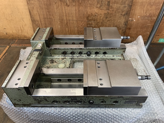 TAKEDA MACHINE TOOLS RTV150-2W Vice Image 1