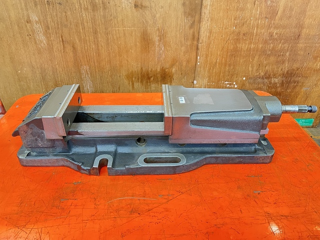 TAKEDA MACHINE TOOLS TK-150HVS Vice Image 1