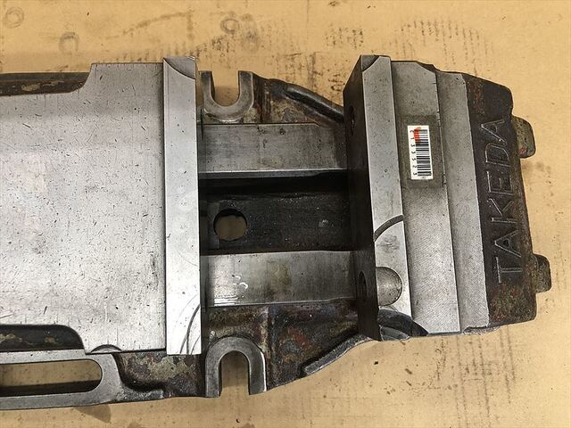TAKEDA MACHINE TOOLS TK-150HVS Vice Image 2