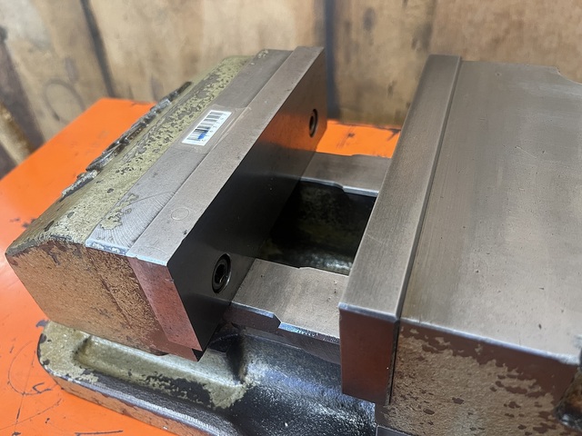 TAKEDA MACHINE TOOLS TK-175HVS Vice Image 2