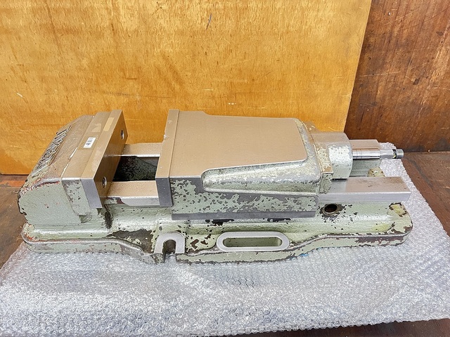 TAKEDA MACHINE TOOLS TK-200HVS Vice Image 1