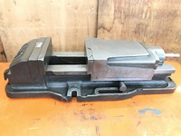 TAKEDA MACHINE TOOLS TK-200HVS Vice C139668 Image