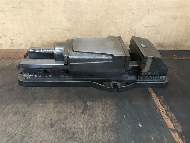 TAKEDA MACHINE TOOLS TK-200HVS Vice Image 1