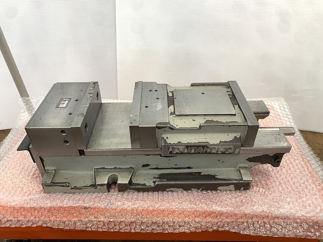 津田駒 VF-175 バイス の画像 1枚目