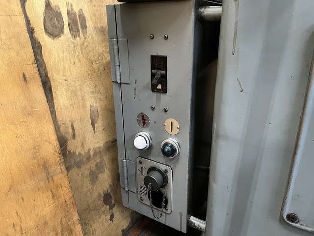 MAKINO C-40 Tool Grinder Image 10