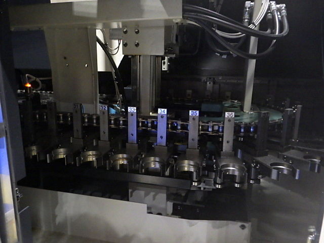MAKINO FB127 Vertical Machining Center Image 9