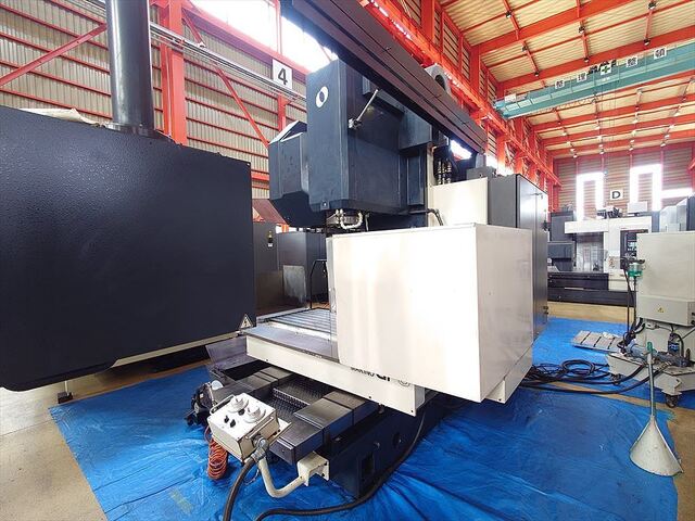 MAKINO GF6 Vertical Machining Center Image 2