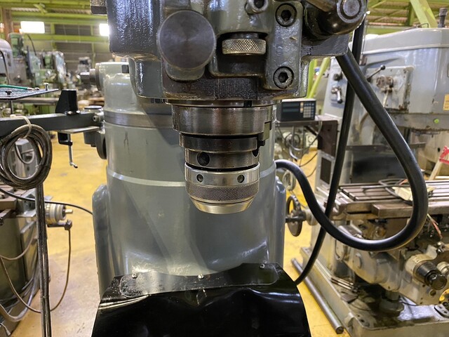 MAKINO KSAP Vertical Milling Machine Image 4