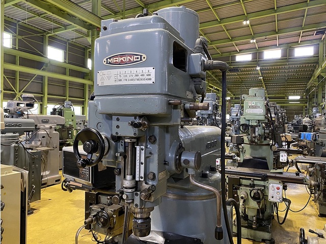 MAKINO KSAP-55 Vertical Milling Machine Image 3