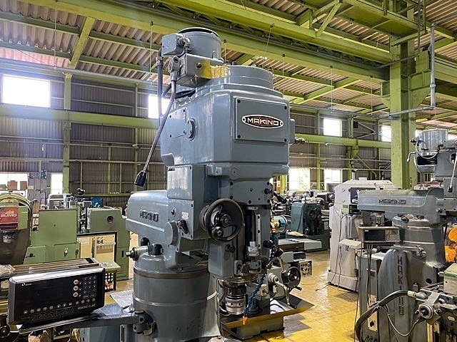 MAKINO KVJP-55 Vertical Milling Machine Image 2
