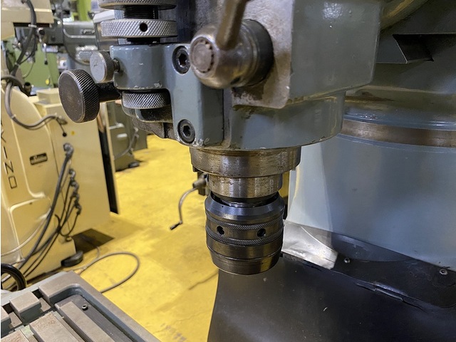 MAKINO KSAP-55 Vertical Milling Machine Image 4