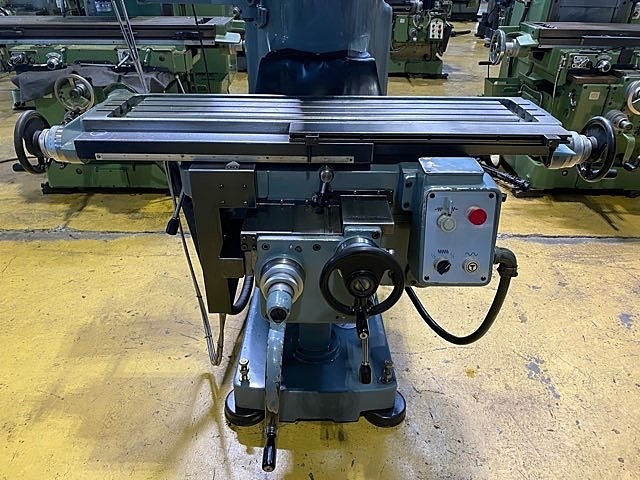 MAKINO KSJP-55 Vertical Milling Machine Image 5